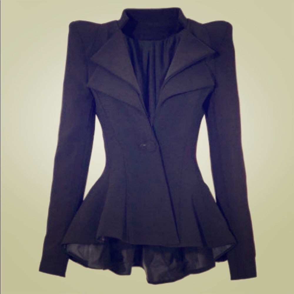 Lookbook Black asymmetrical blazer size US 6 NWT.